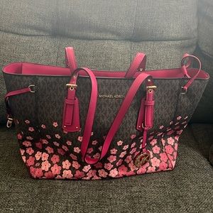 MICHAEL Michael Kors Voyager Multi-Function Top Zip Tote